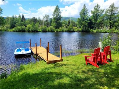Chalet Lac-Calmie en bois avec lac priv