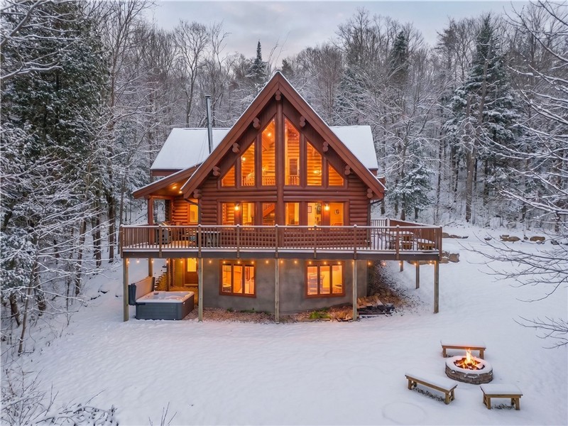 Chalet Boisé accès au lac Rougeaud
