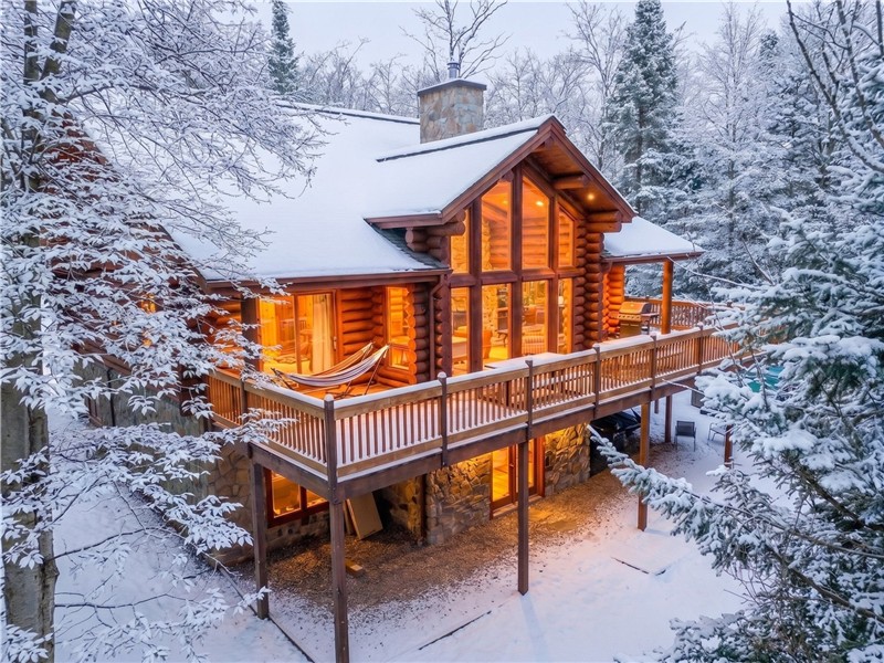 NIKITA COTTAGE