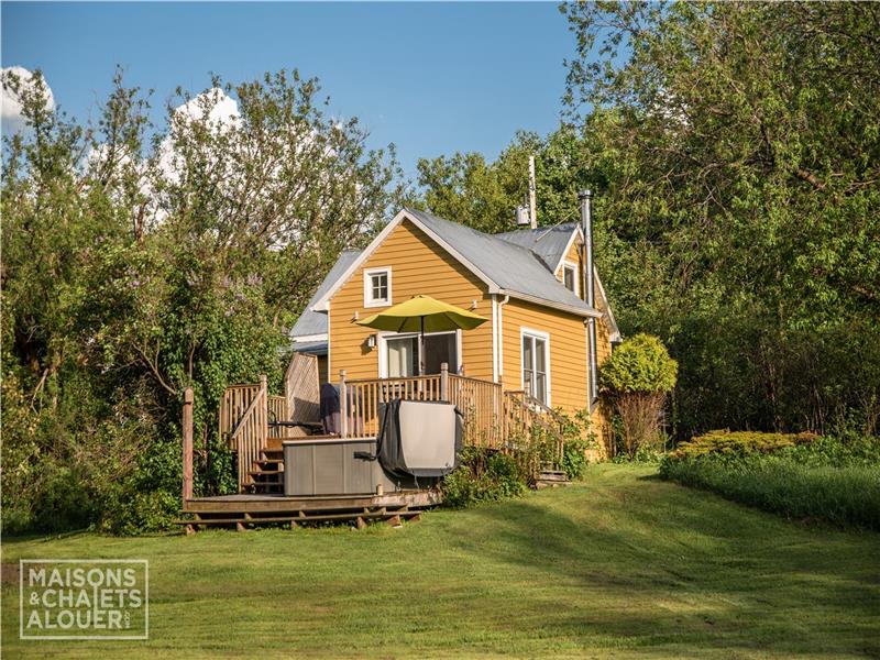 La Petite Maison De Trenholm Trenholm Cottage Rental Di 149 Chaletsauquebec La Petite Maison De Trenholm Trenholm Cottage Rental Di 149 Chaletsauquebec