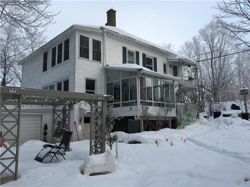 Maison de campagne Austin, 6 chambres, près du lac Memphrémagog, Estrie.