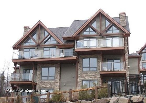 location chalet ski in ski out bromont