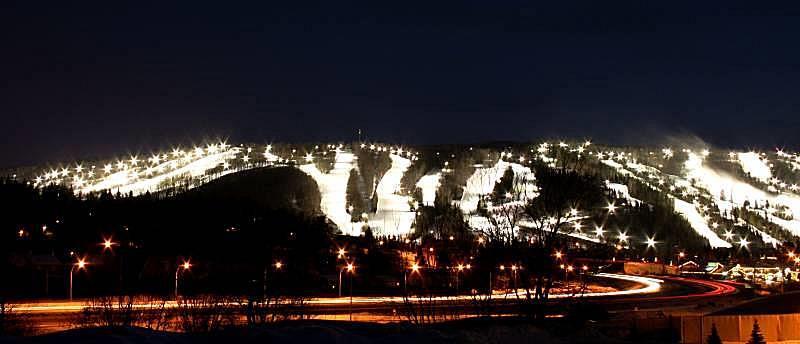 Domaine au pied des pentes de St-Sauveur Ski-in Ski-out