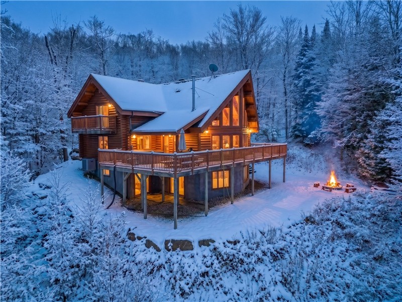 Chalet Geai Bleu Bord de L'Eau avec quai privé