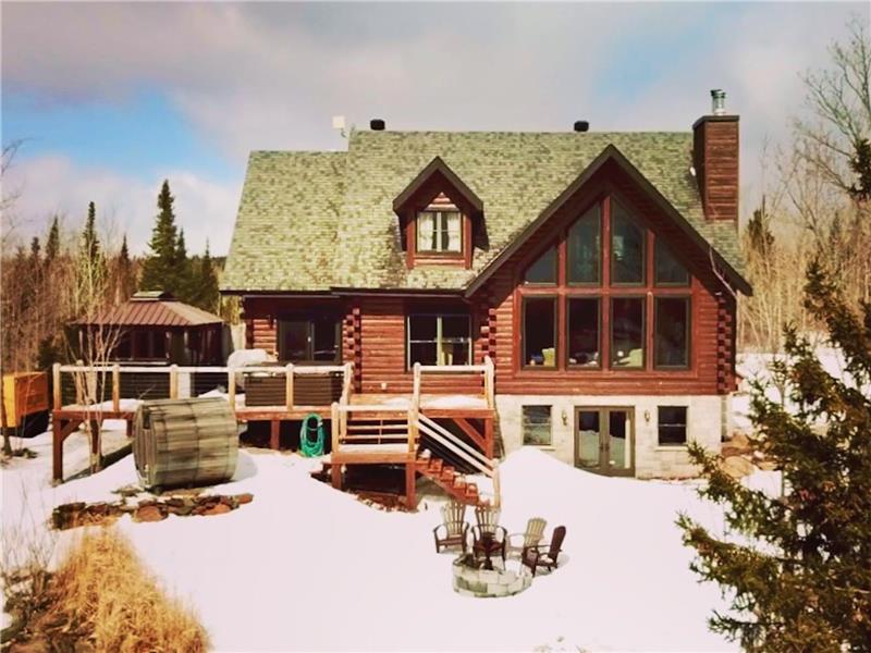 Chalet du Grand Duc Lac Taureau Chalet à louer StMicheldesSaints DI22523 ChaletsAuQuebec Chalet du Grand Duc Lac Taureau Chalet à louer StMicheldesSaints DI22523 ChaletsAuQuebec