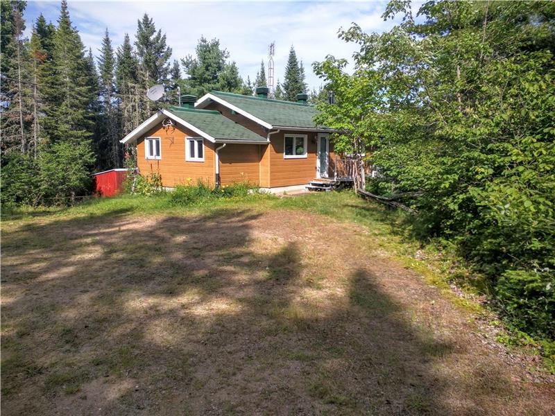 Chalet au bord de l'eau