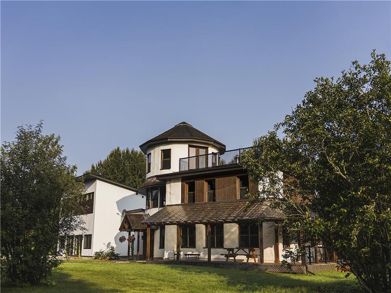 Straw bale house! Private Lake
