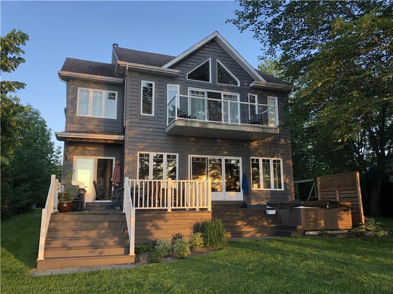 Chalet l'Apéro à louer au bord de l'eau