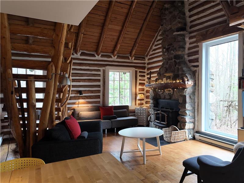 *** chalet en bois rond  ***