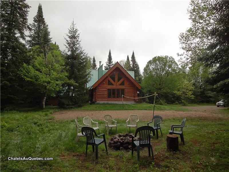 Chalet En Bois Rond Quebec A Vendre : Chalet en bois rond – Chalet ? louer Val-des-Lacs – PL-2634 Chalet En Bois Rond Quebec A Vendre : Chalet en bois rond – Chalet ? louer Val-des-Lacs – PL-2634