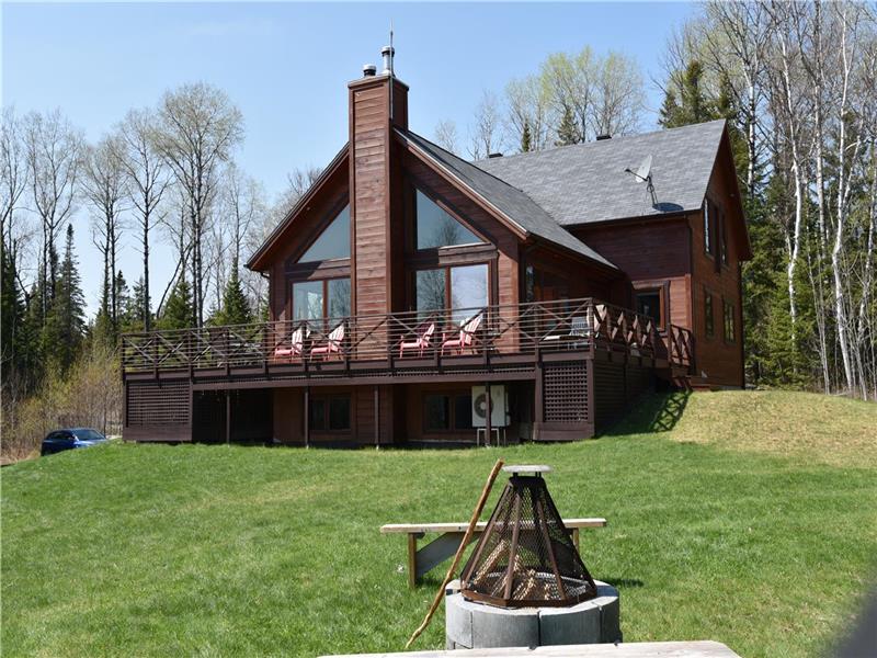 Chalet de la Péninsule Chalet à louer StMicheldesSaints PL2775 ChaletsAuQuebec Chalet de la Péninsule Chalet à louer StMicheldesSaints PL2775 ChaletsAuQuebec