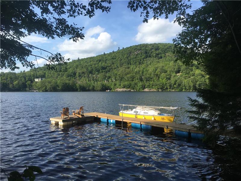 Près du Nordik Spa! 17min a Ottawa. Chalet en Parc Gatineau. Très privé. SUP+canoë+kayaks inclus!