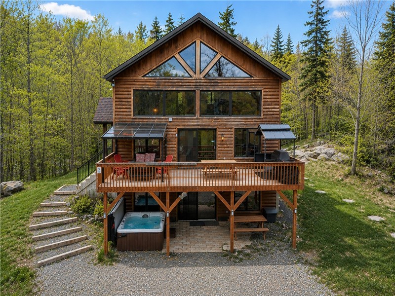 Chalet Belle Roche   ***15 MIN FROM ST-SAUVEUR*** MONTFORT,QC