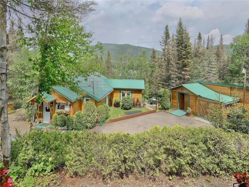 CHALET LE CASTOR-RIVIÈRE-ÉTÈRNITÉ-SAGUENAY