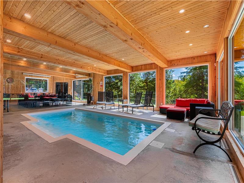 CHALETSWOW,COM NORVÉGIEN 5 étoiles,PISCINE INTERIEURE, bois rond,foyer,SPA,sauna,DIRECTEMENT SUR LAC
