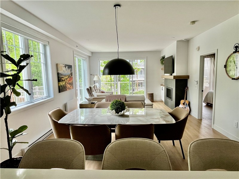 Luxurious ski (bike) in/ski (bike) out corner condo, indoor parking, outdoor pool.