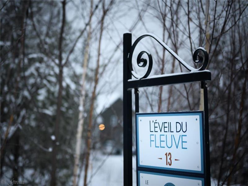 Hôtel à la maison - L'Éveil du fleuve, spa et ski!