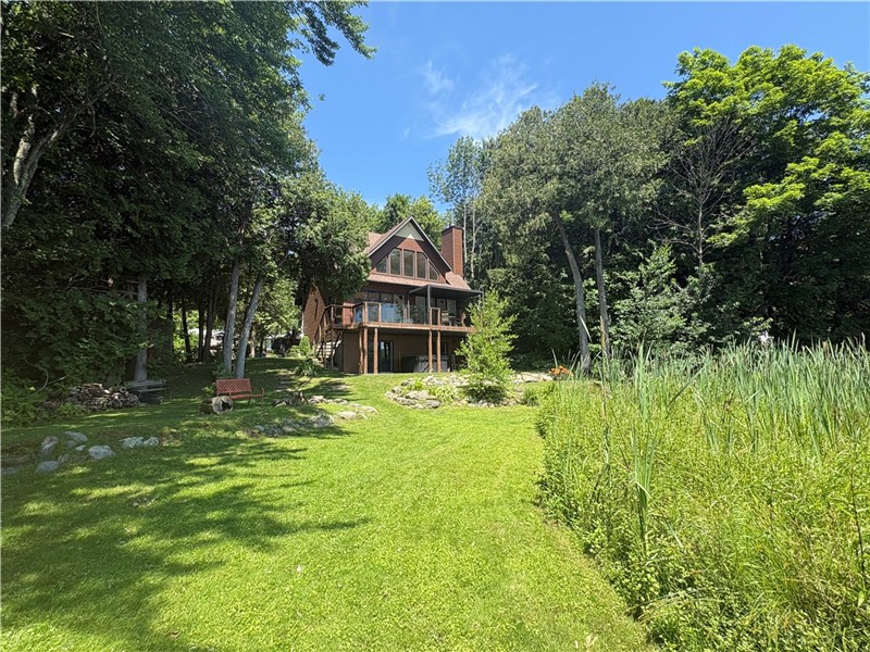 Chalet confort sur le lac Selby