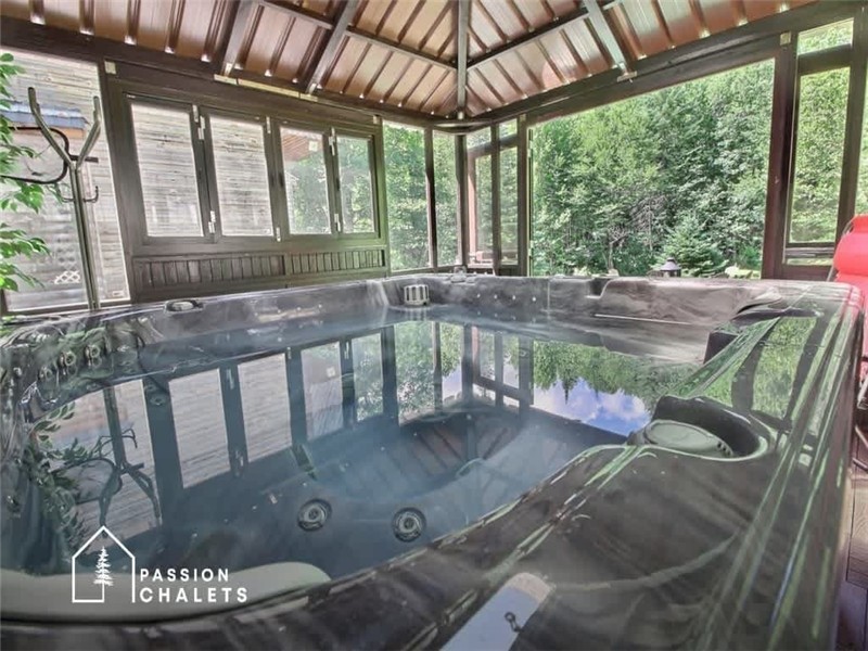 * PASSION CHALETS * | LE ZEN ÉVASION | SPA - RIVER - POOL TABLE