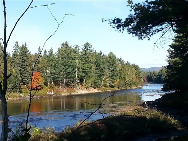 Le chalet de la riviere ouareau cottage by the river