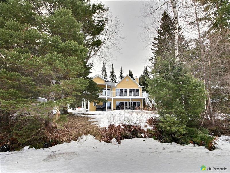 Magnifique propriété aux abords du Lac Stukely