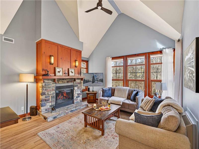 Tremblant-les-eaux B 203-3, Mont-Tremblant