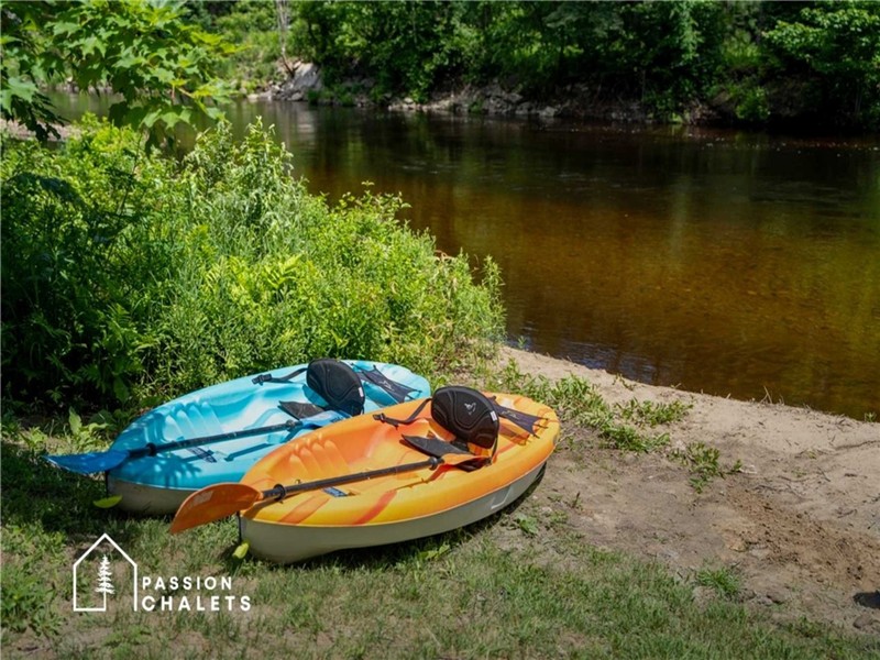 * PASSION CHALETS * | LE REFUGE | PETIT BUDGET - RIVIÈRE - KAYAKS