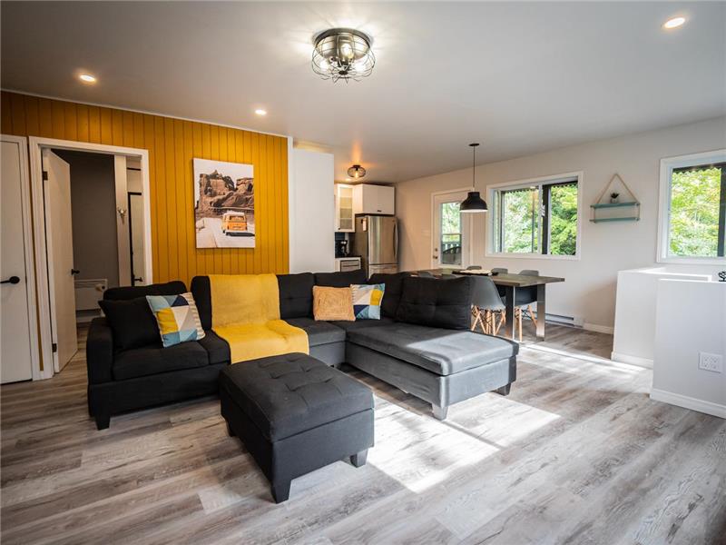 Chalet Le Winnebago spa et accès à la rivière