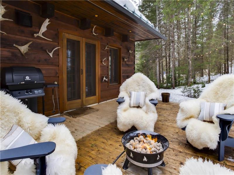 Scandinavian cottage near Ski Morin-Heights, with game room