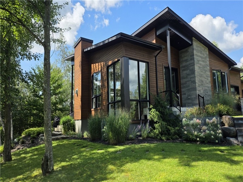 Magnifique maison complète près des pentes (location saison complète uniquement)