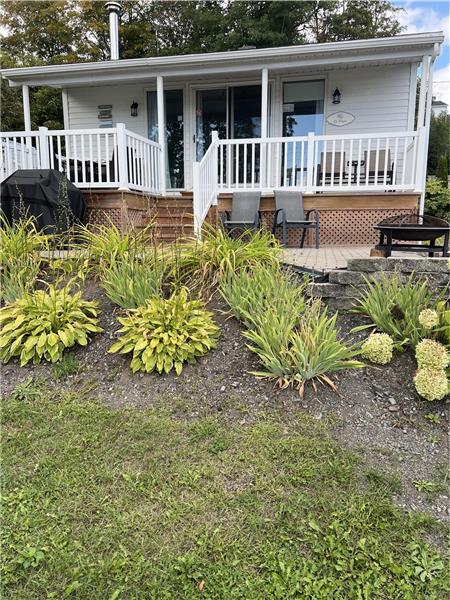 Heated pool Orleans Island view and private access to the river to 20 min city