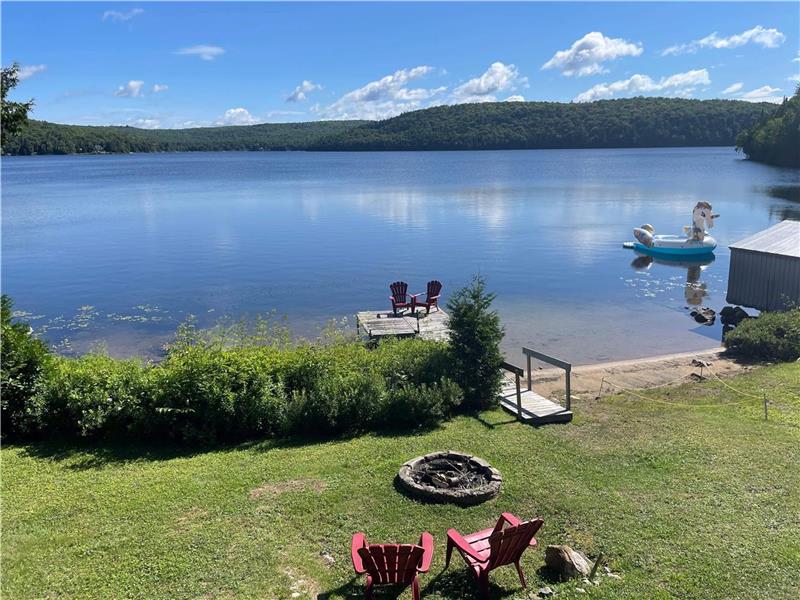 Chalet 4 saisons à louer Hautes Laurentides lac navigable bord de l'eau, VTT, MOTONEIGE