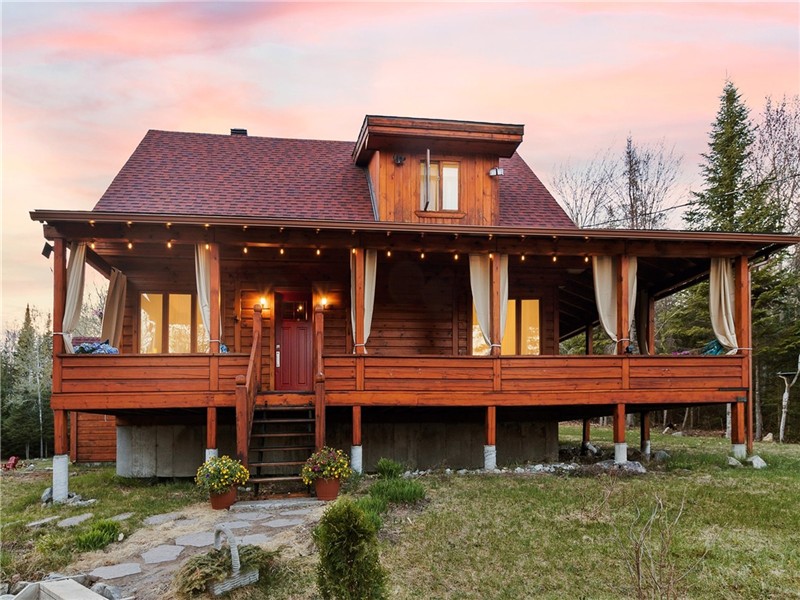 Chalet nature et confort: SPA, CINÉMA extérier, foyer, BBQ et Forêt