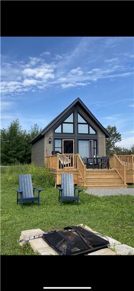 CONSTRUTION NEUVE!  BORD DE MER!!! Chalet les Flots du Beaufils.