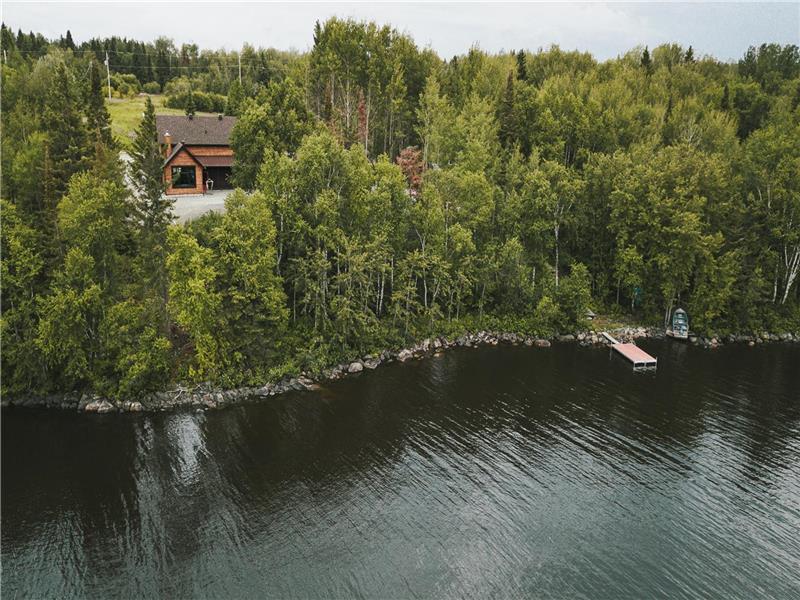 Hôtel à la maison - Chalet la Pointe à Tibi