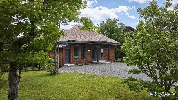Chalet La Porte des Étoiles | Spa, Pet Friendly