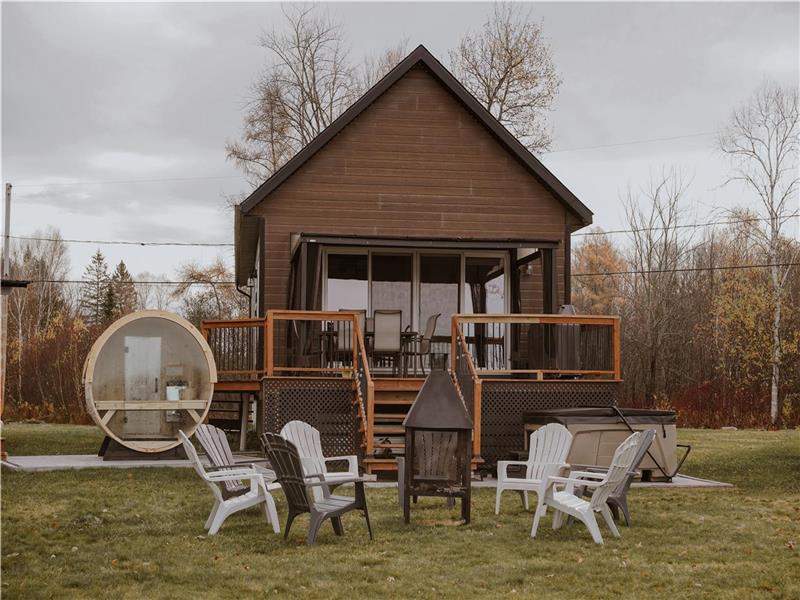 * PASSION CHALETS * | ARAMIS | LAKE - BEACH - SWIMMING