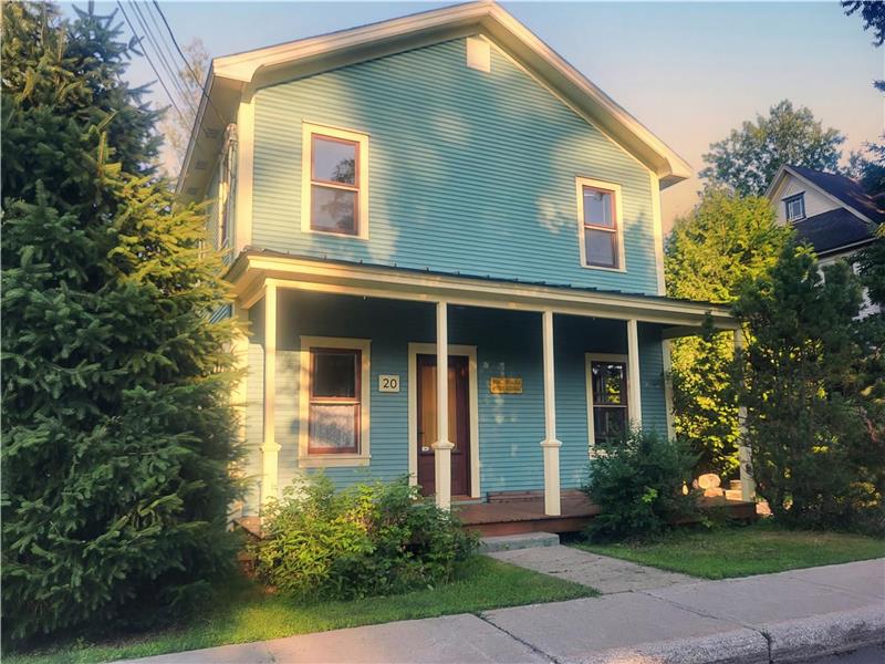 The heart of the village and tranquillity !