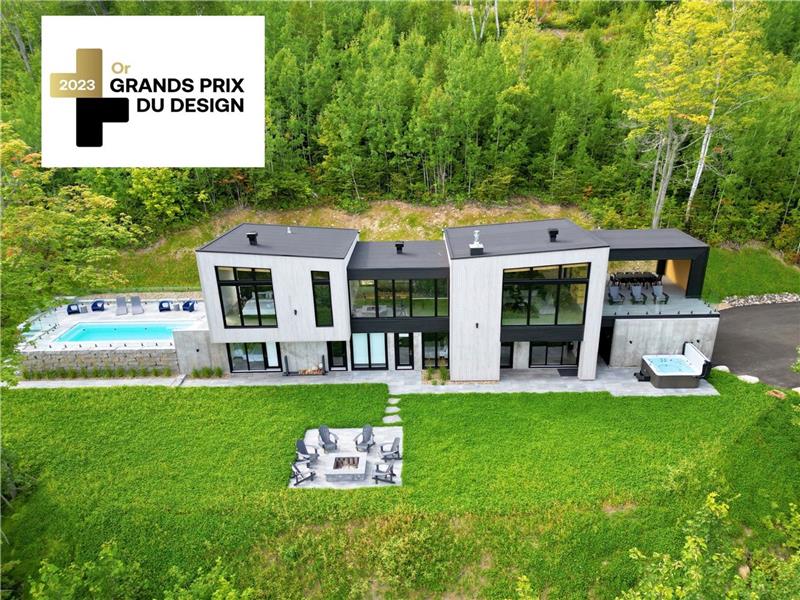 Luxury Touristic Residence | PANORAMA CHARLEVOIX: Ski, Pool, Spa & Exceptional View