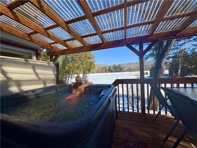 Chalet Le Cardinal - Bord de l'eau - Spa - Sentiers - Pêche