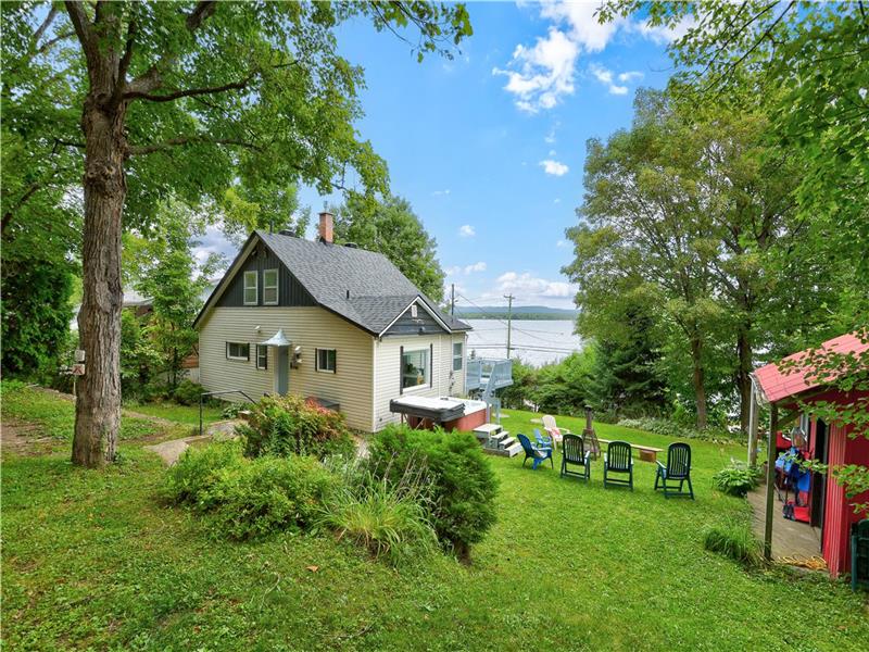 Chaleureux , confortable et spacieux le chalet l'Initié saura vous charmez !