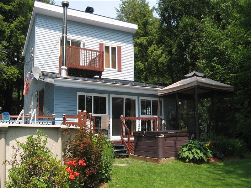 L Enchanteur Acton Vale Cottage Rental Di 3797 Chaletsauquebec