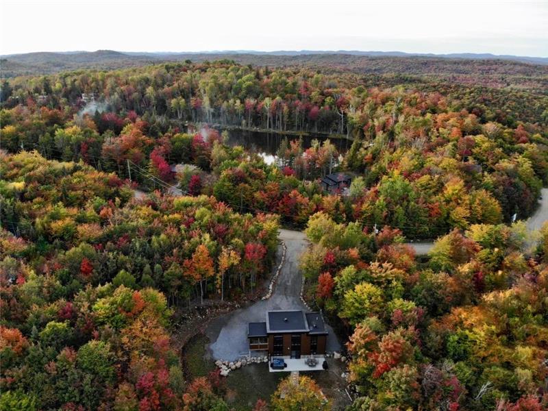 Chalet Rocka. Accès au lac et Spa.