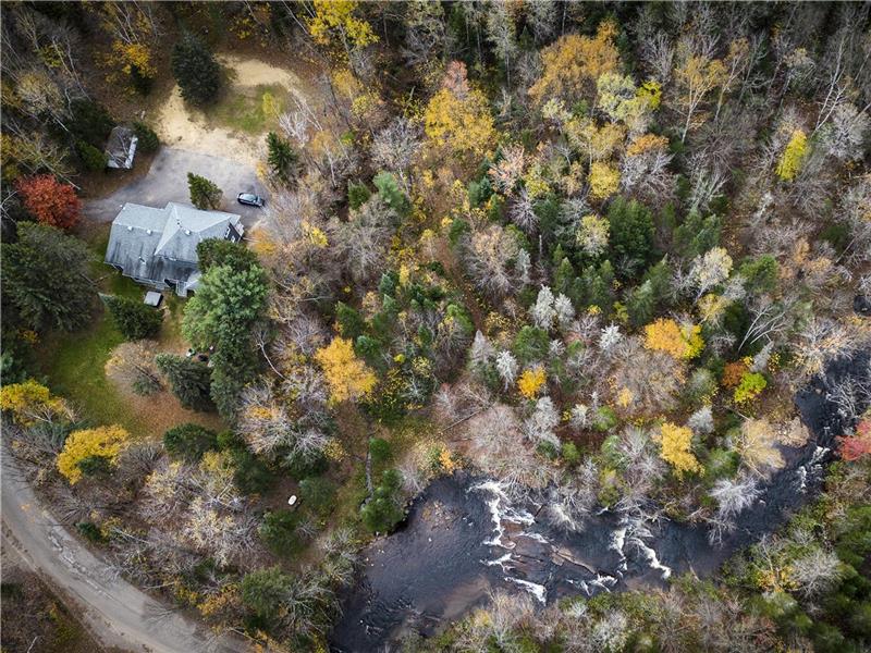 Le Grand Mésange - 26 personnes au bord de l'eau, négotiable