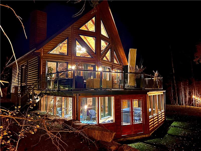 Luxurious Chalet le Boreal 131 - Spa / Pool table / Fireplaces / waterside