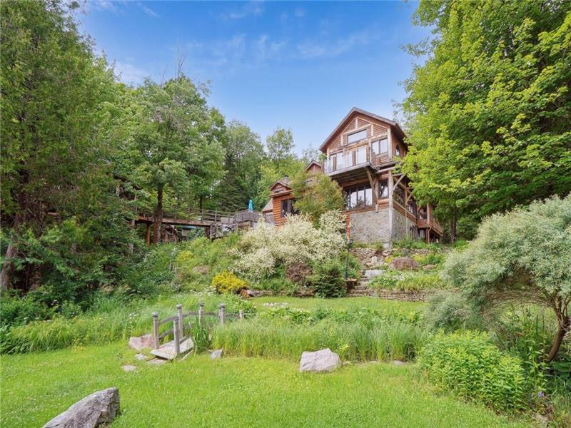 Glenhaven- immense chalet au bord du lac avec bain tourbillant et sauna infrarouge et sauna vapeur