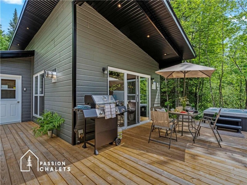 * PASSION CHALETS * | ORION | SPA - FOYER - MODERNE - COCOONING - ACTIVITÉS HIVERNALES - MOTONEIGE