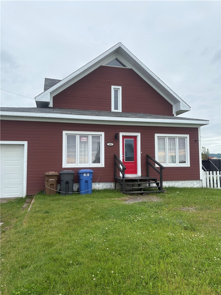 Chalet Pakingan,sur la plage,pêche,Cap-chat,Gaspésie,avec piscine