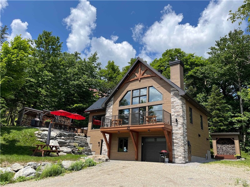 PROMONTOIRE-29 | Brand New Mountain chalet with a hot tub| Massif du Sud