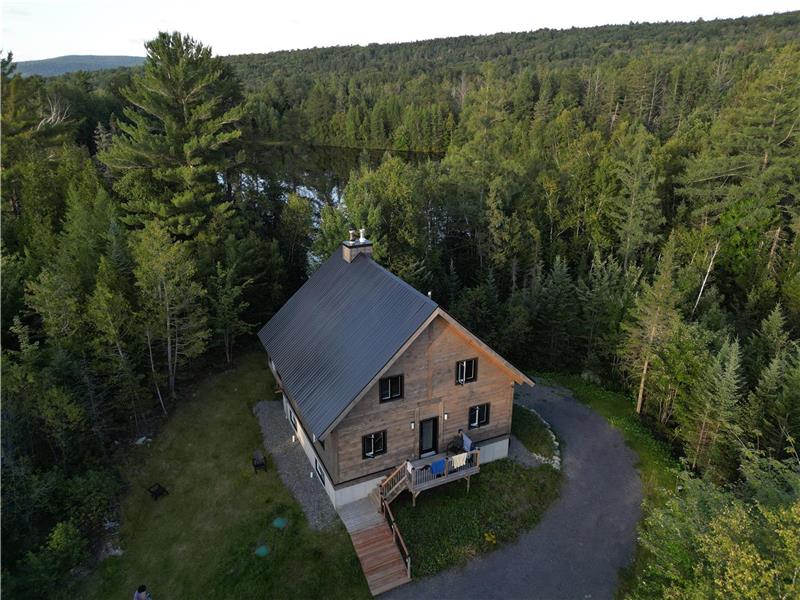 *Le Geai Bleu * Chalet en bois - Intimité - Bord de lac - Vue panoramique - Nature - Foyer